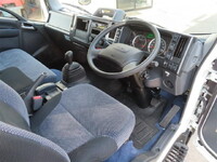 いすゞエルフセーフティローダー小型（2t・3t）[写真10]