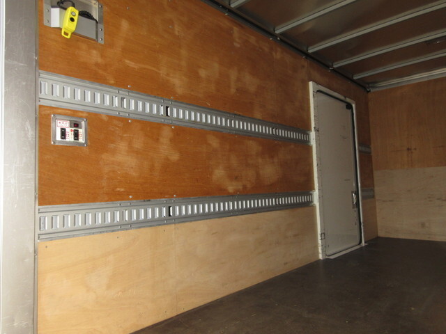 日野デュトロアルミバン小型（2t・3t）[写真10]