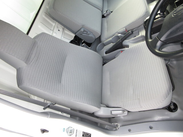 日野デュトロアルミバン小型（2t・3t）[写真23]