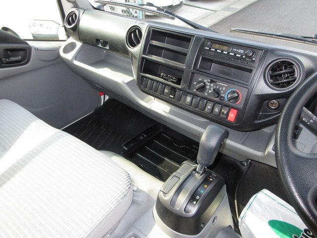 日野デュトロアルミバン小型（2t・3t）[写真29]