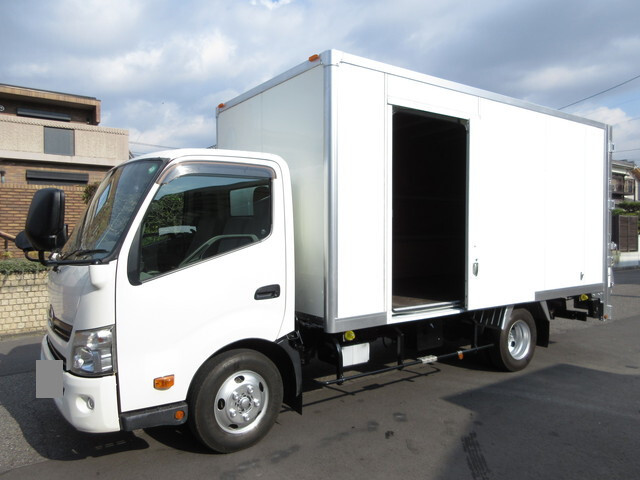 日野デュトロアルミバン小型（2t・3t）[写真03]