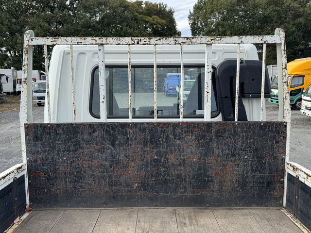 三菱ふそうファイター平ボディ中型（4t）[写真11]