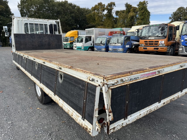 三菱ふそうファイター平ボディ中型（4t）[写真13]