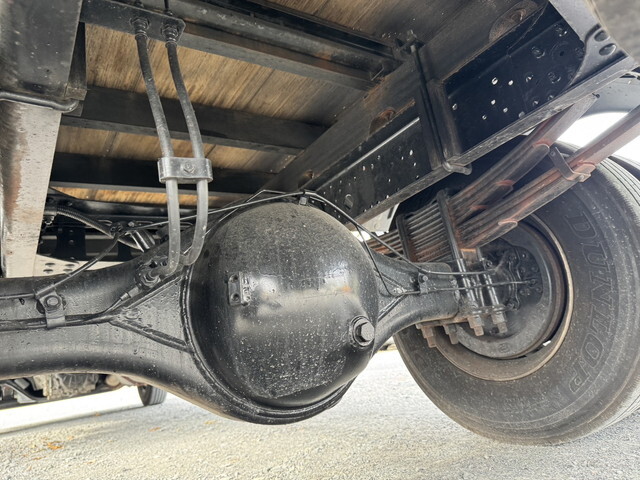 三菱ふそうファイター平ボディ中型（4t）[写真18]