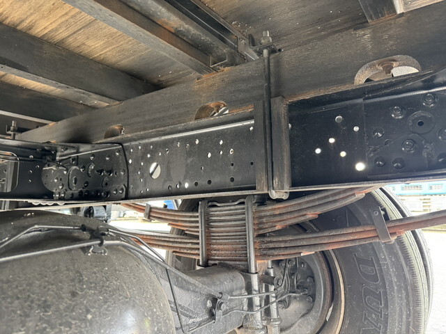 三菱ふそうファイター平ボディ中型（4t）[写真20]