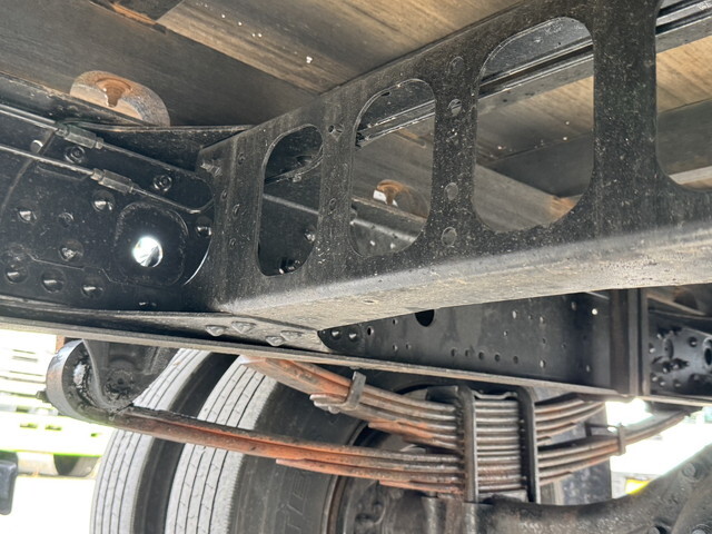 三菱ふそうファイター平ボディ中型（4t）[写真21]