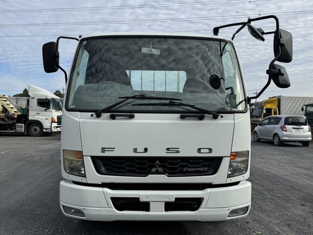 三菱ふそうファイター平ボディ中型（4t）[写真04]