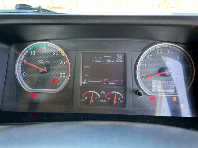 いすゞギガトレーラーヘッド（トラクターヘッド）大型（10t）[写真19]