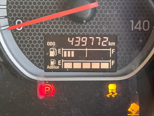 いすゞギガトレーラーヘッド（トラクターヘッド）大型（10t）[写真20]