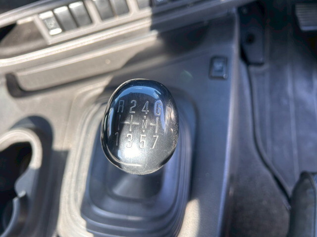 いすゞギガトレーラーヘッド（トラクターヘッド）大型（10t）[写真25]