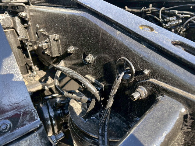 いすゞギガトレーラーヘッド（トラクターヘッド）大型（10t）[写真32]