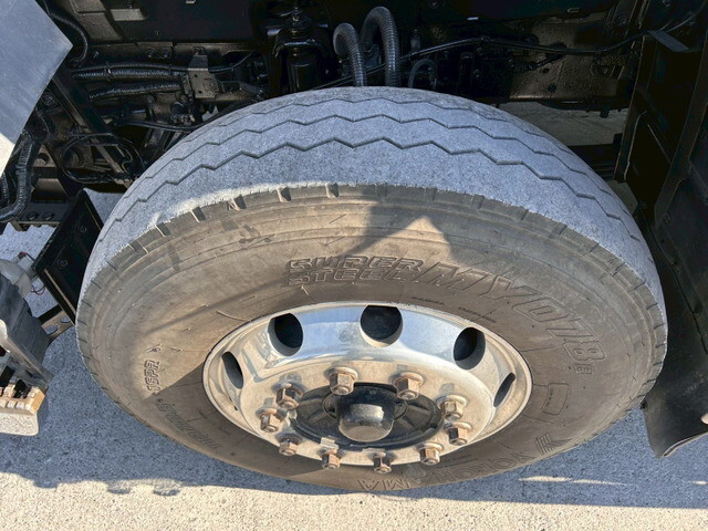 いすゞギガトレーラーヘッド（トラクターヘッド）大型（10t）[写真34]