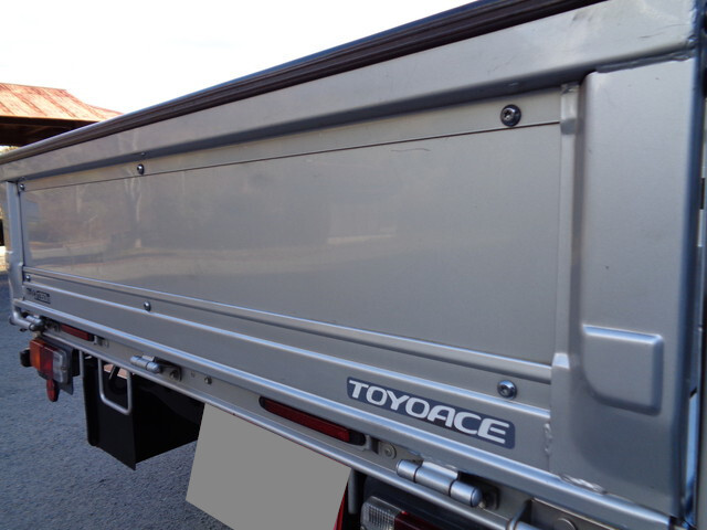 トヨタその他の車種平ボディ小型（2t・3t）[写真16]