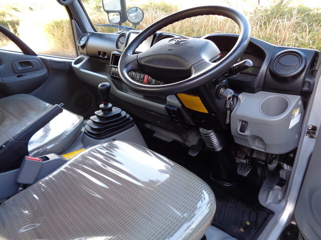 トヨタその他の車種平ボディ小型（2t・3t）[写真28]