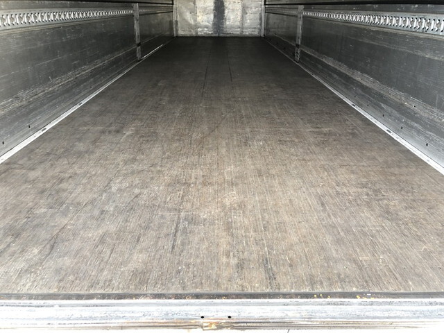 三菱ふそうスーパーグレートパネルウイング大型（10t）[写真10]