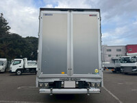 三菱ふそうスーパーグレートパネルウイング大型（10t）[写真11]