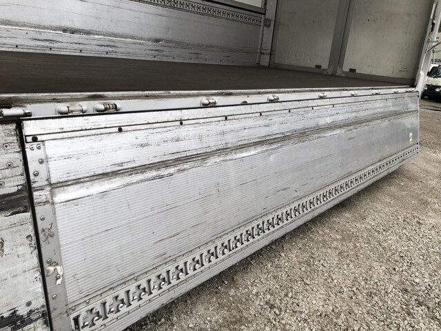 三菱ふそうスーパーグレートパネルウイング大型（10t）[写真18]