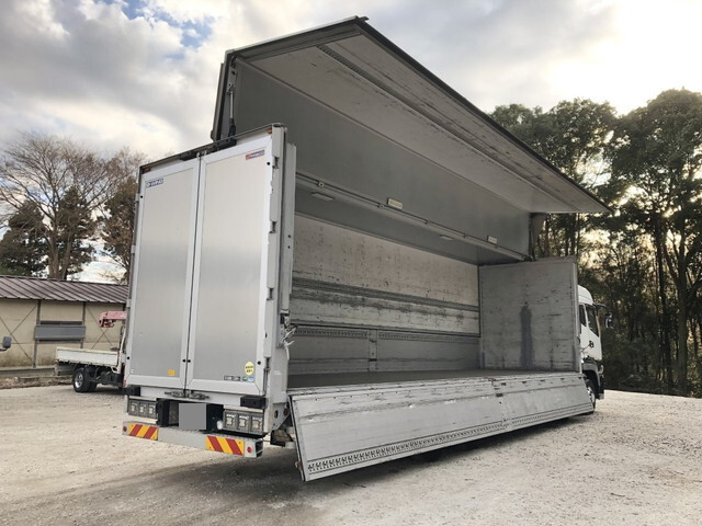 三菱ふそうスーパーグレートパネルウイング大型（10t）[写真02]