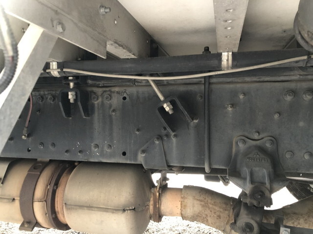 三菱ふそうスーパーグレートパネルウイング大型（10t）[写真23]