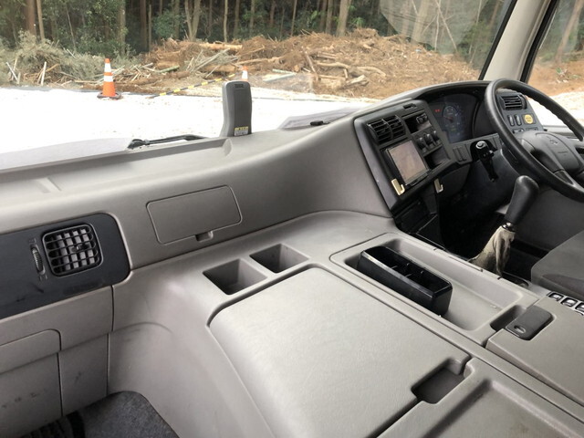 三菱ふそうスーパーグレートパネルウイング大型（10t）[写真29]