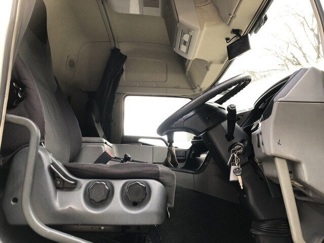 三菱ふそうスーパーグレートパネルウイング大型（10t）[写真31]