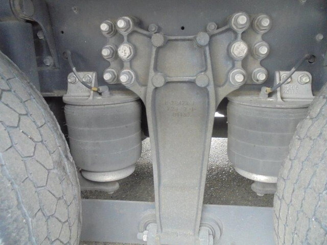 いすゞギガアルミブロック大型（10t）[写真06]