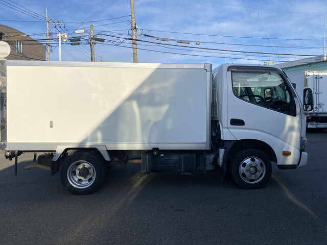 トヨタその他の車種冷凍車（冷蔵車）小型（2t・3t）[写真04]