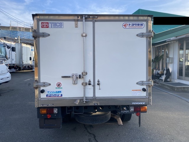 トヨタその他の車種冷凍車（冷蔵車）小型（2t・3t）[写真06]