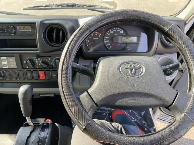 トヨタその他の車種冷凍車（冷蔵車）小型（2t・3t）[写真08]