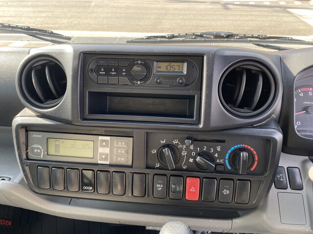 トヨタその他の車種冷凍車（冷蔵車）小型（2t・3t）[写真09]