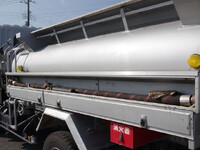 三菱ふそうファイタータンク車（タンクローリー）中型（4t）[写真18]