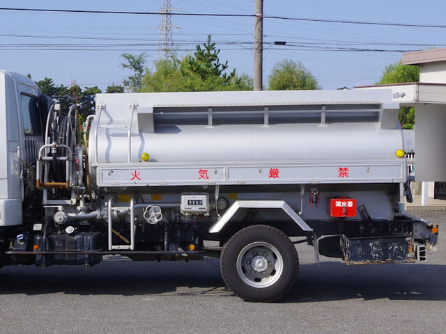 三菱ふそうファイタータンク車（タンクローリー）中型（4t）[写真21]