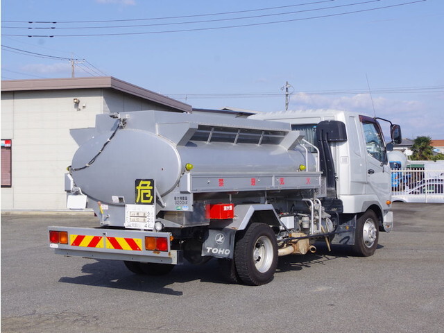 三菱ふそうファイタータンク車（タンクローリー）中型（4t）[写真04]