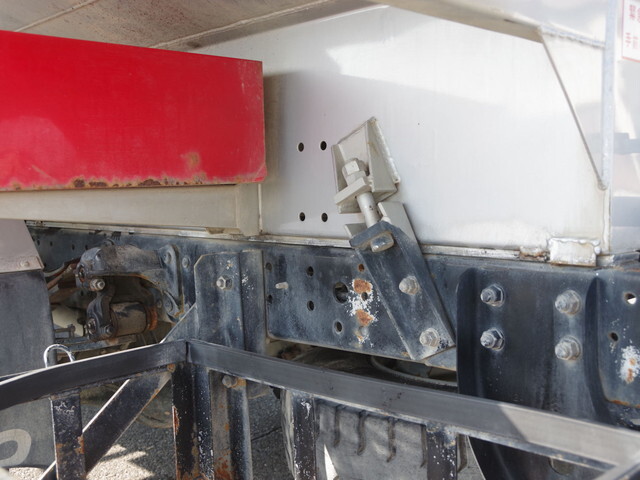 三菱ふそうファイタータンク車（タンクローリー）中型（4t）[写真06]