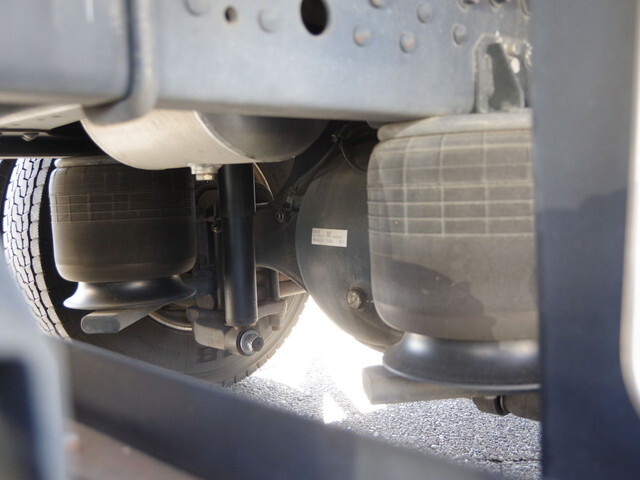 三菱ふそうファイターアルミバン中型（4t）[写真12]