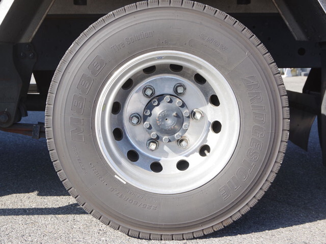 三菱ふそうファイターアルミバン中型（4t）[写真20]