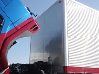 三菱ふそうファイターアルミバン中型（4t）[写真24]