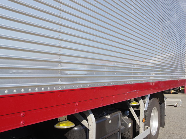 三菱ふそうファイターアルミバン中型（4t）[写真28]