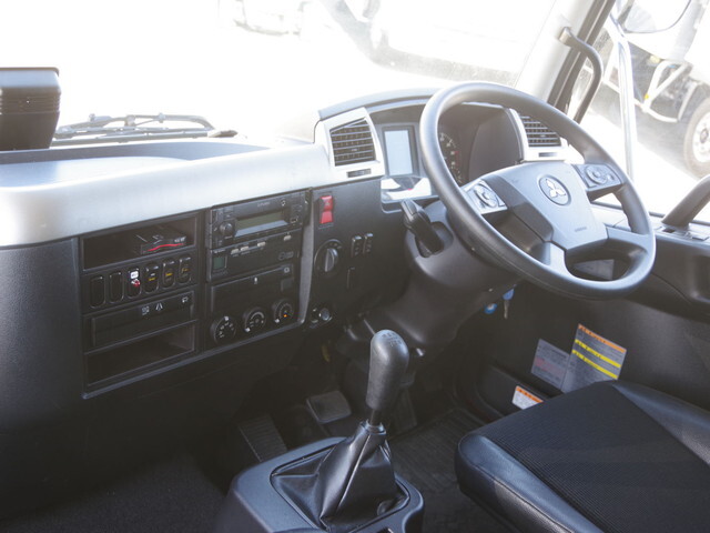 三菱ふそうファイターアルミバン中型（4t）[写真35]
