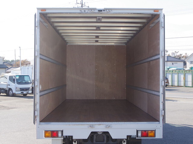 三菱ふそうファイターアルミバン中型（4t）[写真05]