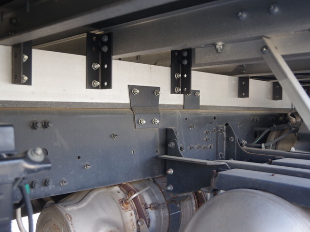 三菱ふそうファイターアルミバン中型（4t）[写真07]