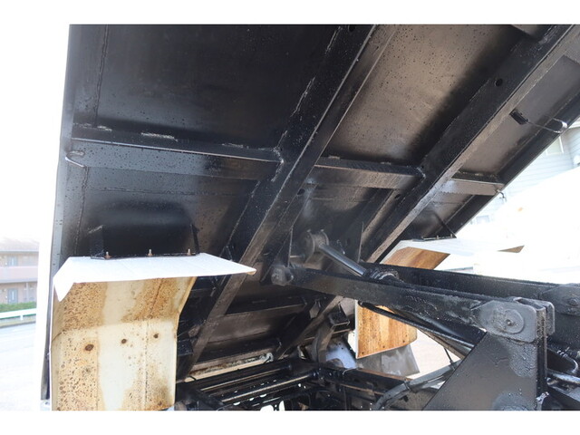 いすゞフォワードダンプ中型（4t）[写真12]