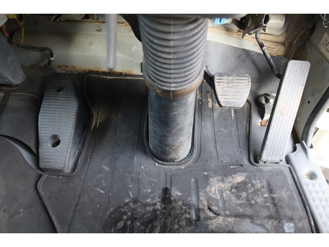 いすゞフォワードダンプ中型（4t）[写真36]