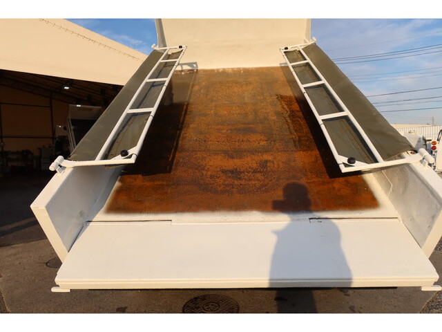 いすゞフォワードダンプ中型（4t）[写真08]