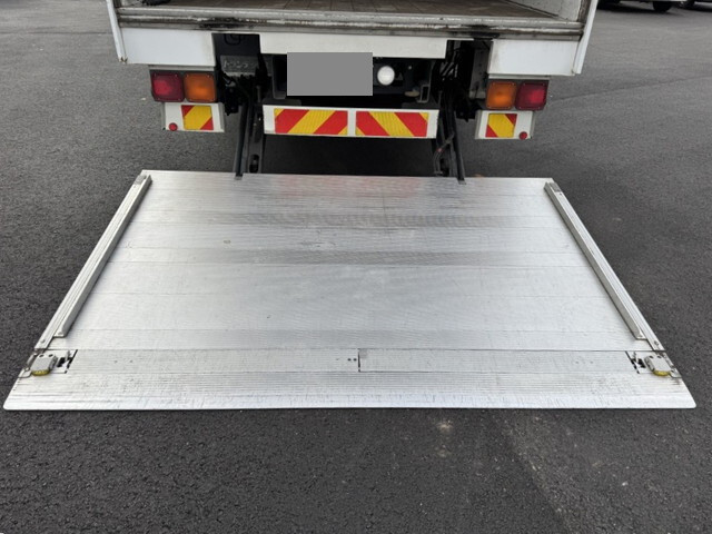 いすゞフォワードアルミウイング中型（4t）[写真16]