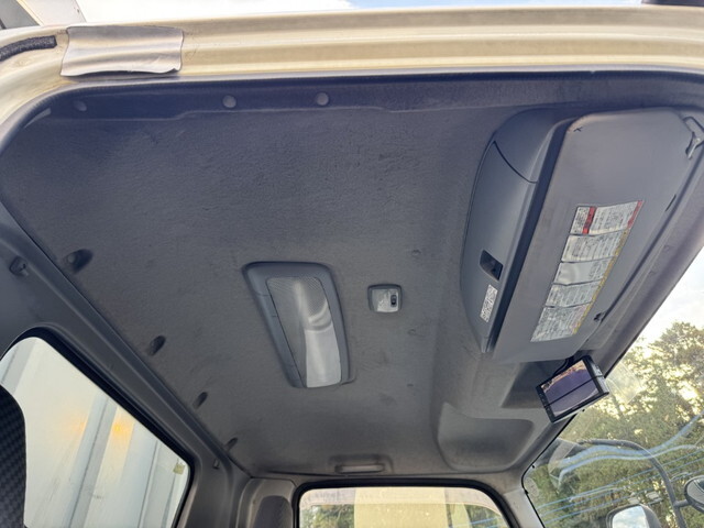 いすゞフォワードアルミウイング中型（4t）[写真19]