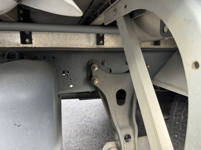 いすゞフォワードアルミウイング中型（4t）[写真33]