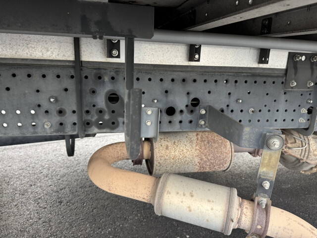 いすゞフォワードアルミウイング中型（4t）[写真37]