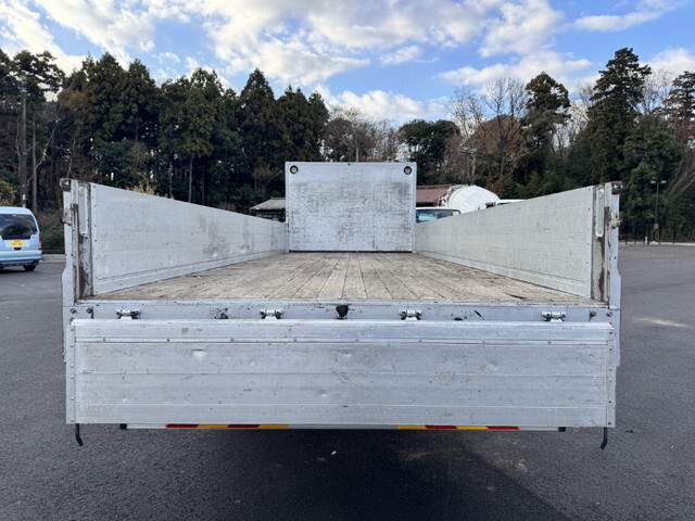 いすゞフォワードアルミブロック中型（4t）[写真10]