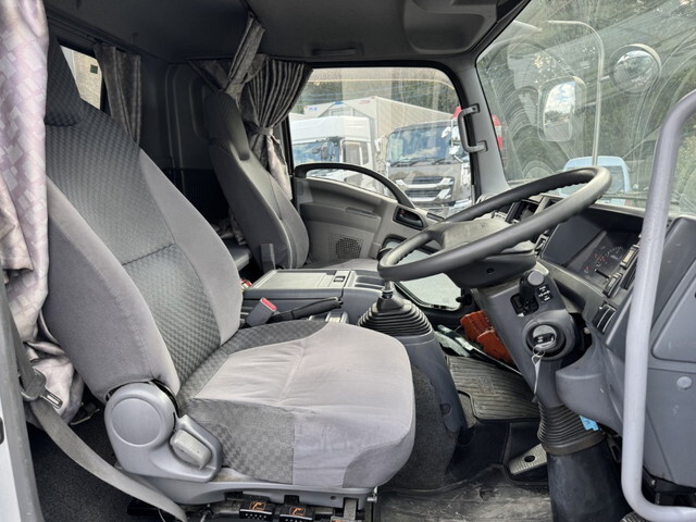 いすゞフォワードアルミブロック中型（4t）[写真11]